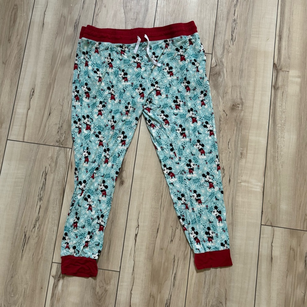 Little Sleepies x Disney. Mickey Christmas print. Women’s XL.